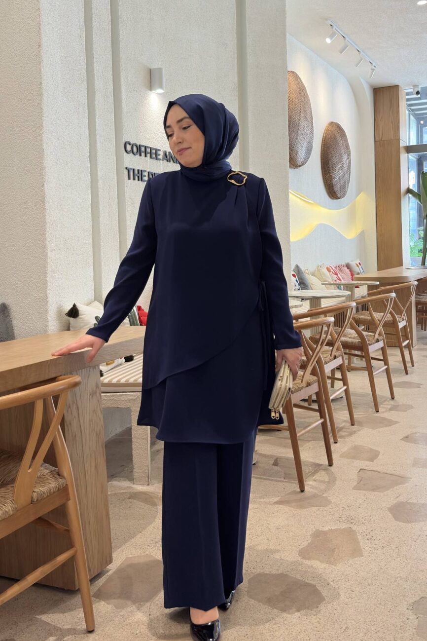 Alina Takım Lacivert
